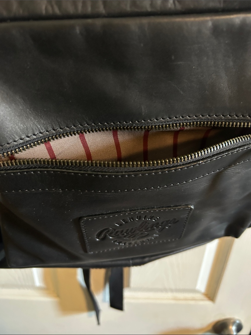 Rawlings Rugged Leather Backpack Large - Picture 4 of 8